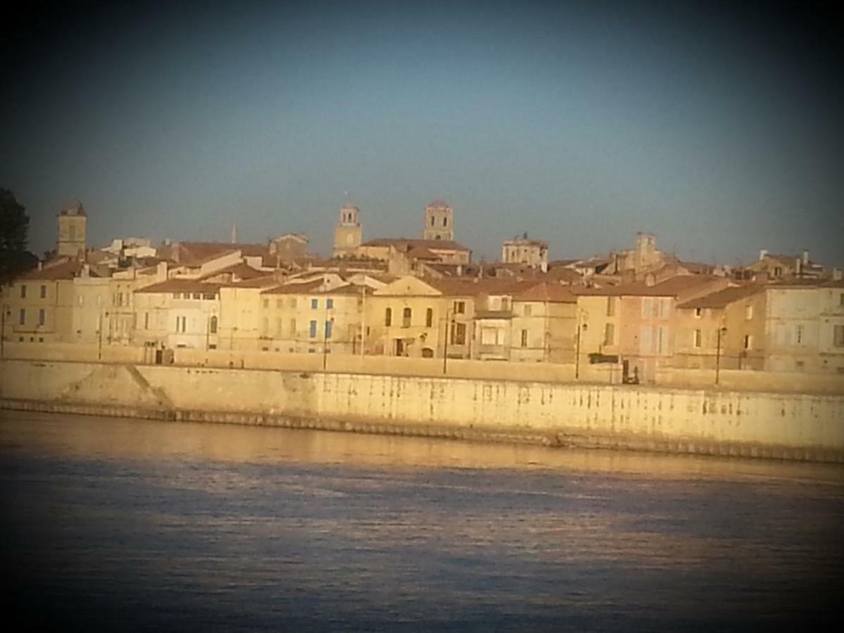 Un Tour En Arles Apartamento Exterior foto